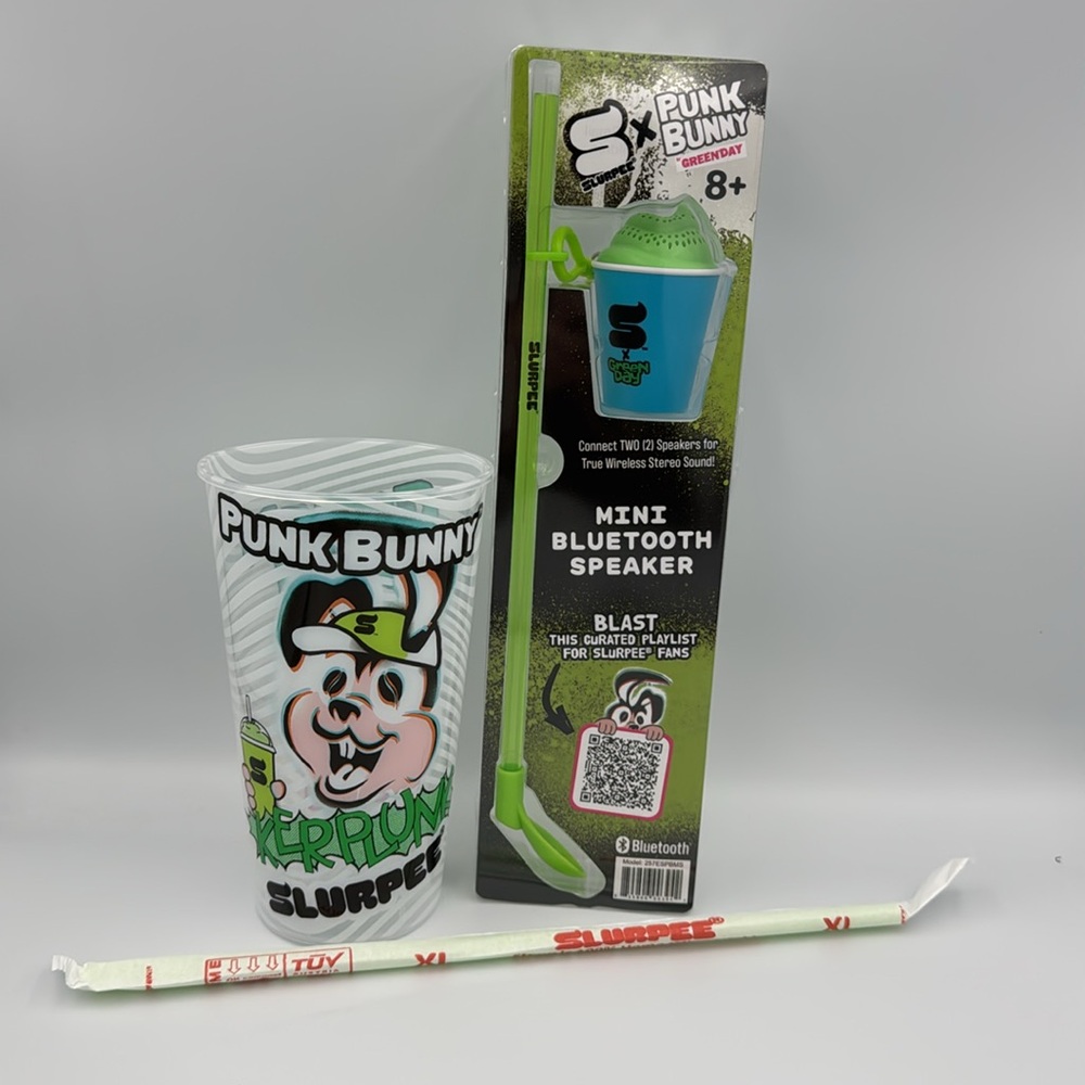7-Eleven Green Day Punk Bunny Bluetooth Speaker Slurpee Cup‎ Lot NEW
